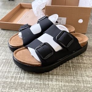 Project Cloud Black Greece Chunky Sandals
